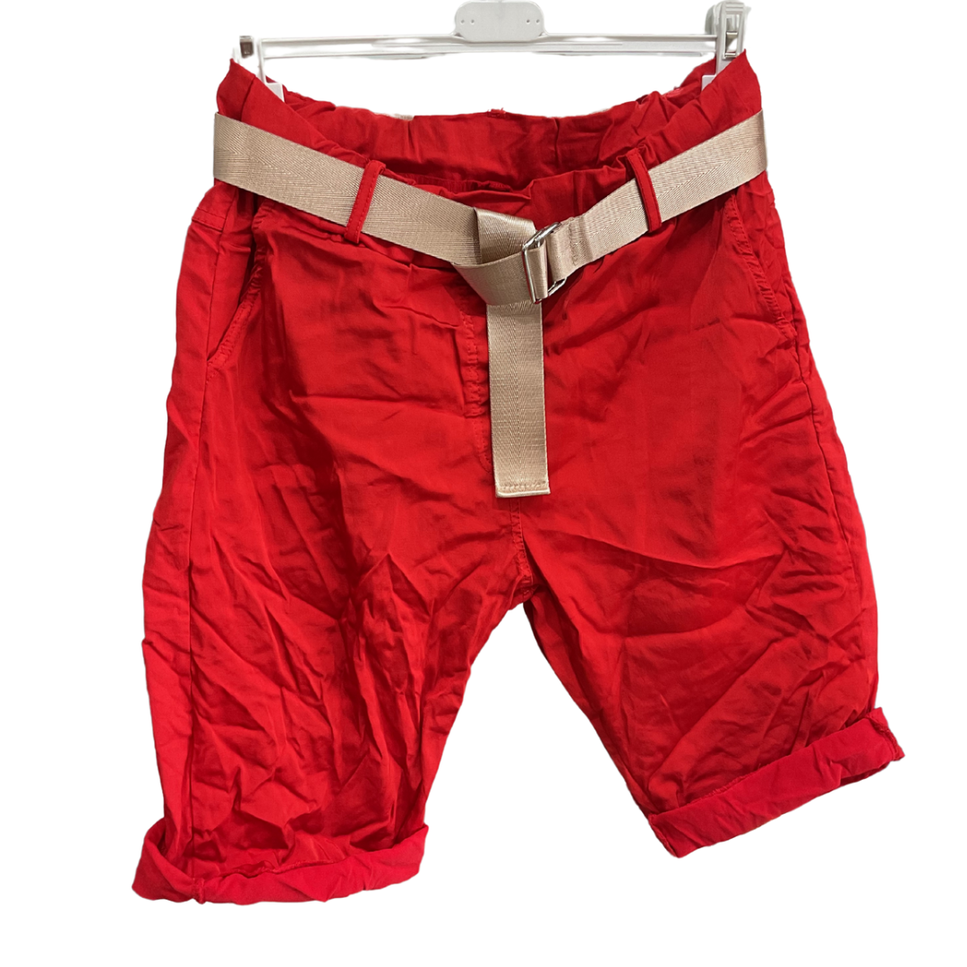 BERMUDAS ROUGE AVEC CEINTURE